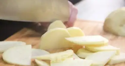 Make quinoa chips step 1