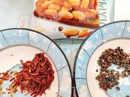 Make Spicy chicken crumbs step 4
