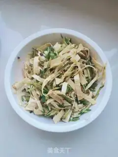 Make Bean oil and cucumbers step 5