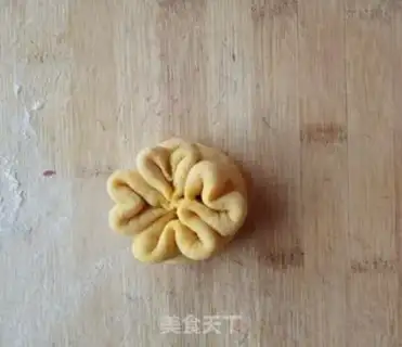 Make Gold bag step 17
