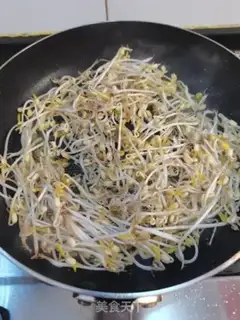 Make Bean sprouts step 2