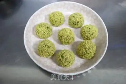Make Rice Goldballs step 7