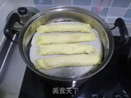 Make Eggskin roll step 8