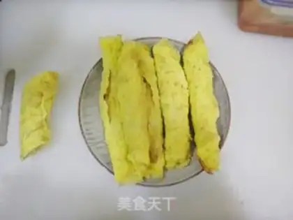 Make Eggskin roll step 9