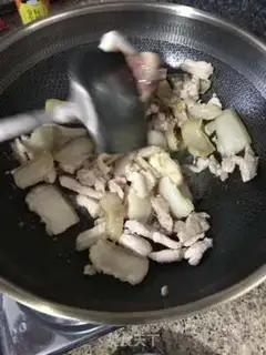 Make Tasty little fried meat step 0