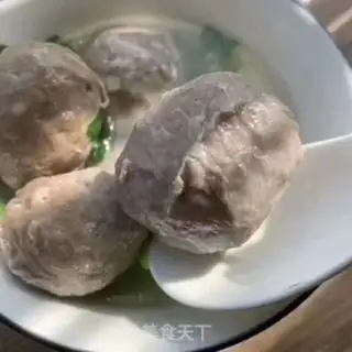 Make Hands on beefballs step 4