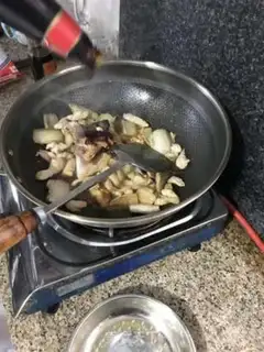 Make Tasty little fried meat step 2