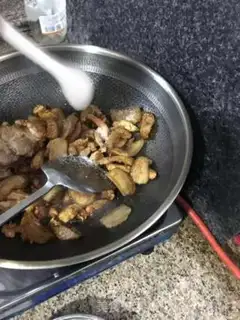 Make Tasty little fried meat step 3