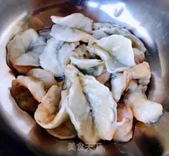 Make Celery cashew shrimp step 0