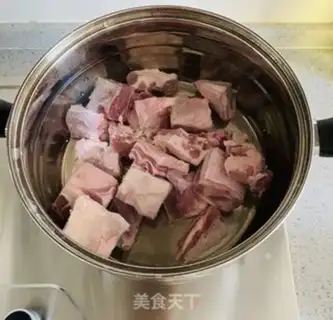 Make Red lamb chops step 1