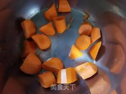 Make Lotus carrot seaweed soup step 0