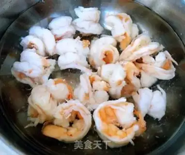 Make Celery cashew shrimp step 2