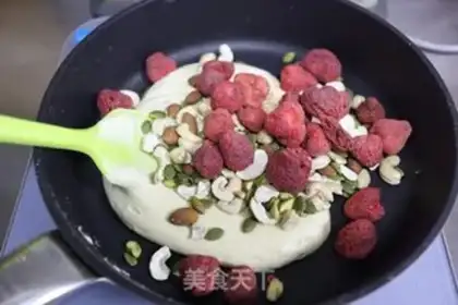 Make Strawberry and oxen step 6