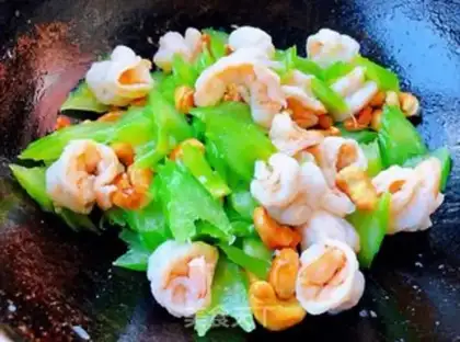Make Celery cashew shrimp step 9