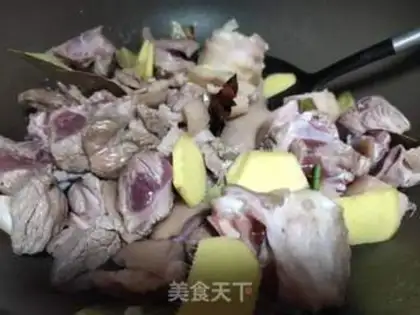 Make Spicy lamb step 1