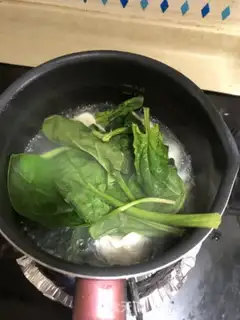 Make Clementine spinach step 2