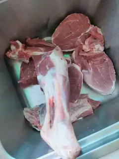 Make Spicy red lamb step 0
