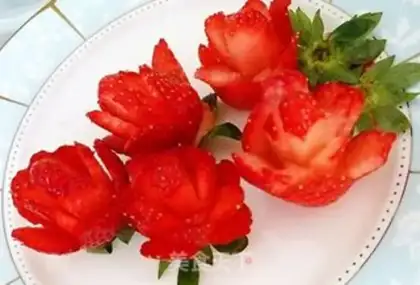 Make Strawberry roses step 5