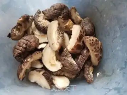 Make Squirt abalone and sea cucumber step 3