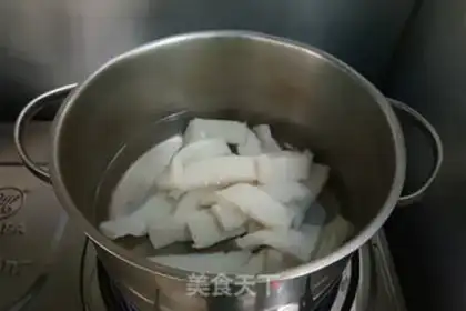 Make cucumber platter step 1