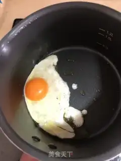 Make Fried omelet sprouts step 2