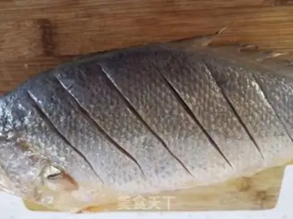 Make Red-hot yellowfish step 1