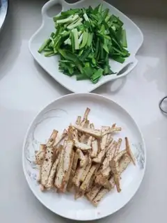 Make The bean is fried tofu step 0