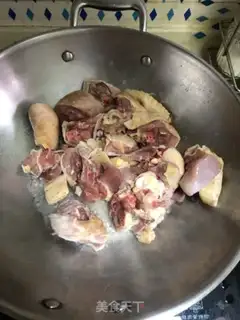 Make Three mushrooms of chicken step 0