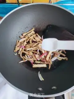 Make The bean is fried tofu step 4