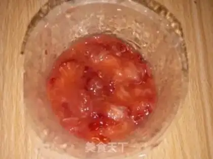 Make Strawberry juice step 1