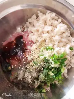 Make Gold omelet step 1