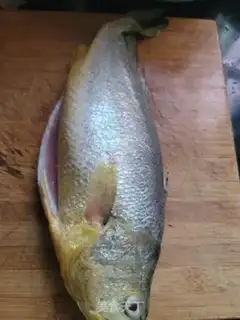 Make The fragrance of yellowfish step 1
