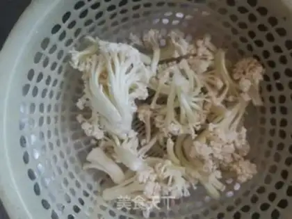 Make A pot of pepperoni step 0