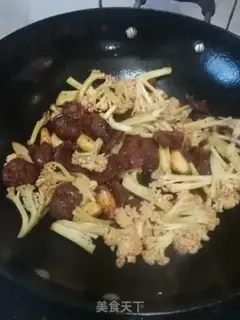 Make A pot of pepperoni step 6