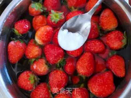 Make Strawberry Dafu step 1