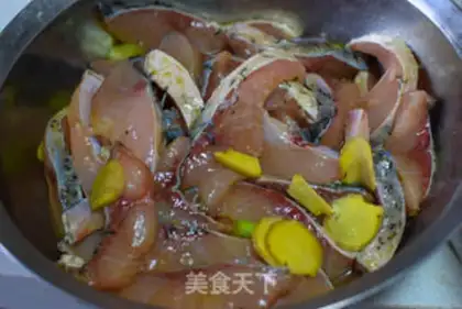 Make Smoky fish step 1