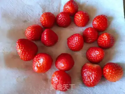 Make Strawberry Dafu step 2