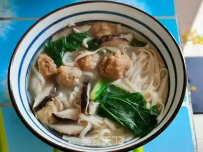 Make Meatball mushroom noodles step 8