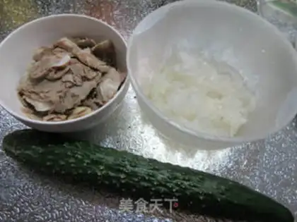 Make Silver-ear beef fried cucumber step 0