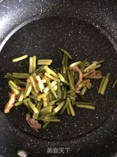 Make Fat intestines, garlic and black rice step 0