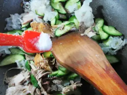 Make Silver-ear beef fried cucumber step 6
