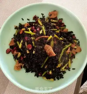 Make Fat intestines, garlic and black rice step 3