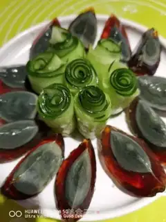 Make Pumpkin cucumber roll step 4