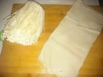 Make Golden mushrooms and bean rolls step 0