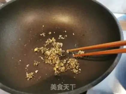 Make Homemade milk tea step 1