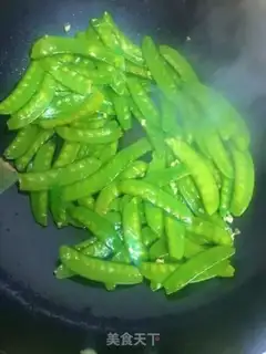 Make Garlic Dutch beans step 3