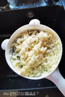 Make A garlic fan with a shrimp step 3