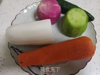 Make Carrots and radish sauce step 0