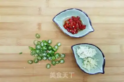 Make Frozen quail eggs step 1