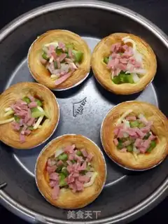 Make A mini pizza with an egg-skin step 4